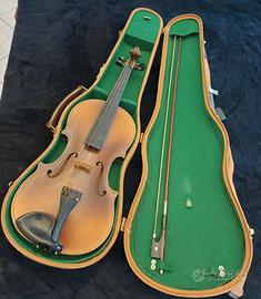 Antico violino, made in Praga, con custodia