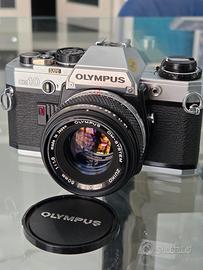 FOTOCAMERA ANALOGICA REFLEX Olympus OM-10 + Zuiko
