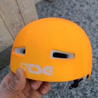casco da Mountain bike e rollerblade 