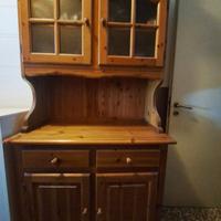 Credenza rustica in legno massello con vetrina