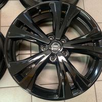 Cerchi in lega 18 originali Nissan qashqai juke