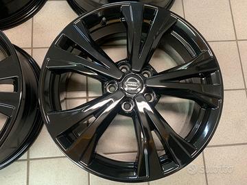 Cerchi in lega 18 originali Nissan qashqai juke