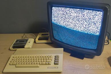 Commodore 64 + 2 datacassette + tv tubo catodico