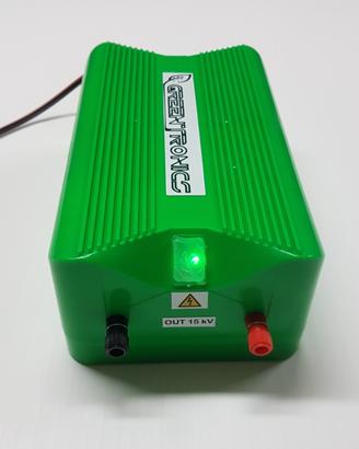 Elettrificatore universale per recinti