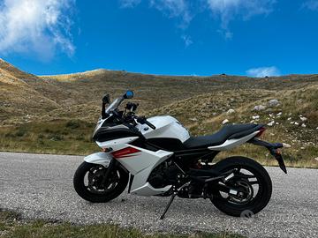 Yamaha XJ6 Diversion F - ABS