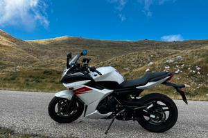 Yamaha XJ6 Diversion F - ABS