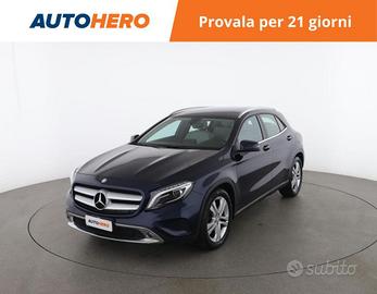 MERCEDES-BENZ GLA 200 YJ88957