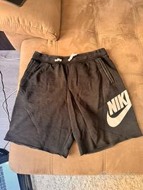 Pantaloncini Nike