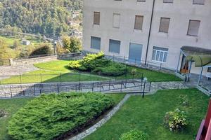 Palazzo / Stabile di 4200 m² con più di 5 locali a