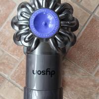 Dyson V6