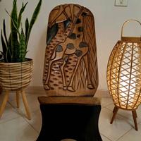 Sedia africana artigianale in legno massiccio, com