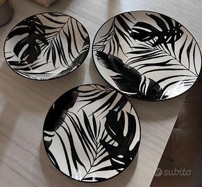 Set da 18 piatti nuovi