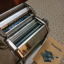 Macchina per stesura pasta