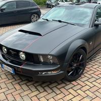 Mustang 2006 3.6 v8 no super bollo