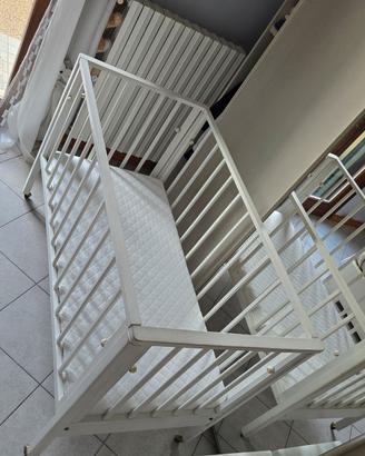 Lettino bimbo vintage in legno massello