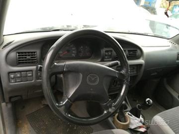 Devioluci / tergi cristallo MAZDA PICK UP del 2000