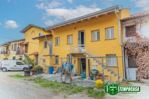 SEMI-INDIPENDENTE COMPLETAMENTE RISTRUTTURATO, MAI