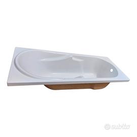 Vasca da bagno in vetroresina bianca
