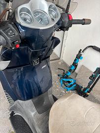 Scooter Aprilia Scarabeo 250