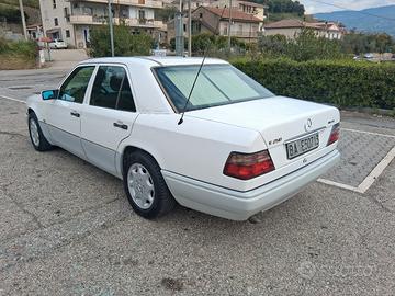 splendida W124 250D 20V ASI CRS come nuova 