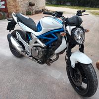 Suzuki SFV Gladius 650 - 2010