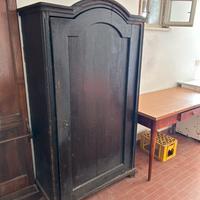 Armadio a  un’anta in legno