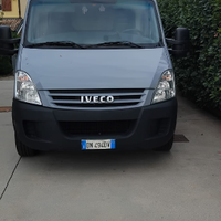 Furgone refrigerato iveco daily