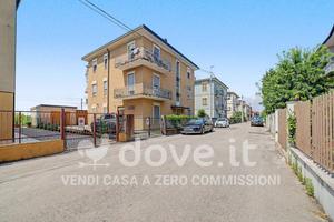 Appartamento di 128 m² con 4 locali e box auto a V