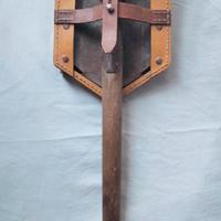 Pala pieghevole Wehrmacht ww2 con custodia.