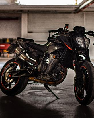 KTM DUKE 890 *SUPERACCESSORIATA*