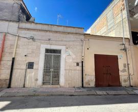 CASA DI CORTE A CERIGNOLA