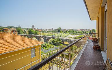 3 LOCALI via Privata Sanfront - Chiavari (GE)