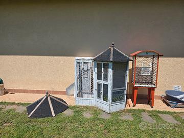 gabbie in legno e metallo per uccelli