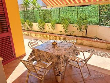 Villetta a due passi dalla spiaggia in Baia Verde