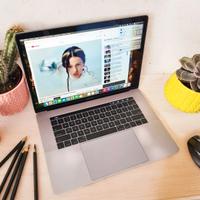 Apple MacBook Pro 15 i7 2.9GHz 16GB RAM 512GB SSD