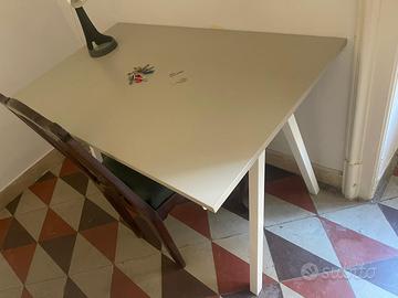 Scrivania ikea