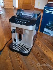Macchina da caffe in chicchi De Longi MAGNIFICA EV