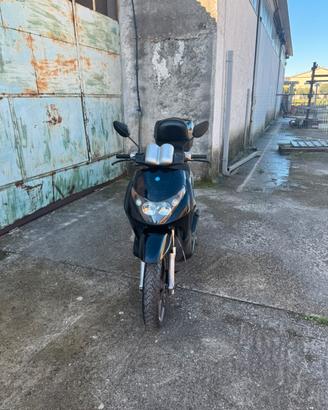 Piaggio beverly 200