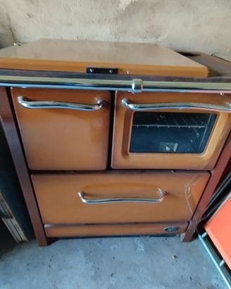 stufa a legna con forno