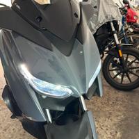 Permuta scooter xmax125 techmax