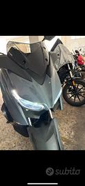 Permuta scooter xmax125 techmax