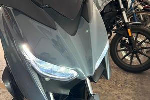 Permuta scooter xmax125 techmax