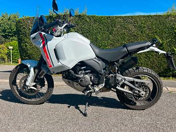 Ducati Desert x 2023 unico proprietario.
