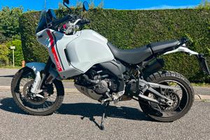 Ducati Desert x 2023 unico proprietario.