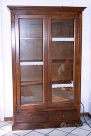 Vetrina cristalliera in noce massello