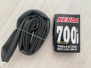 2 camere d’aria Kenda 700x22/25 valvola 48 mm bdc