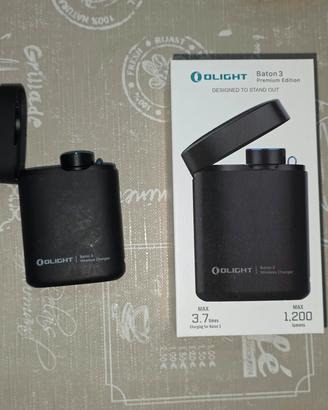 torcia olight baton 3 premium edition
