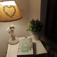 Libro Liala, titolo :" Bisbigli nel piccolo mondo"