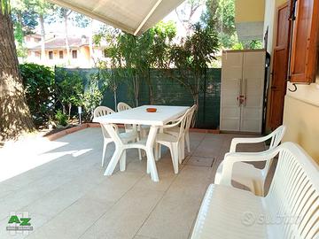 Al piano terra con AMPIO GIARDINO. Vacanze estive