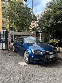 Audi A3 Sedan - stronic - 150 cv diesel